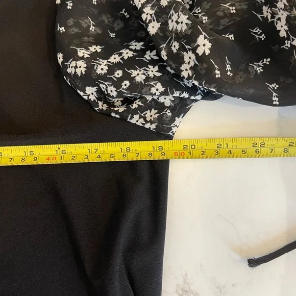 New Top - Picture 5 of 6